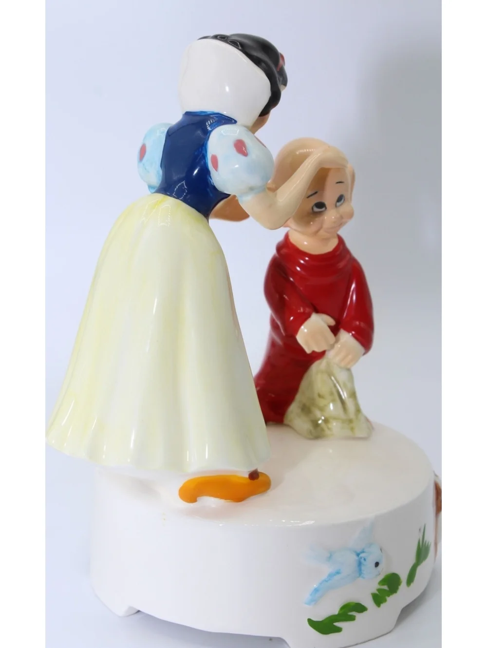 VTG Disney Sankyo Snow White & Dopey Music Box Whistle While We Work Figurine